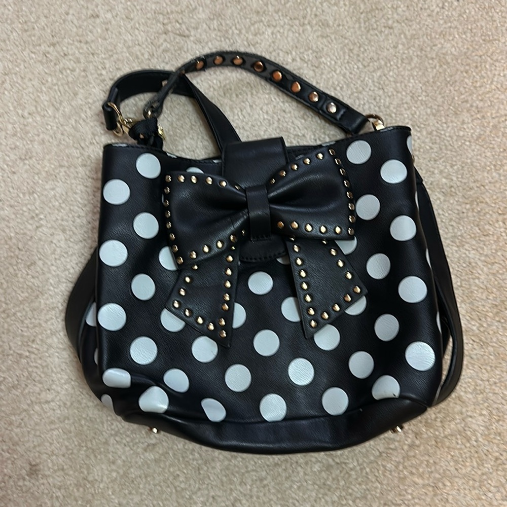 Betsy Johnson bucket bag with bow detail